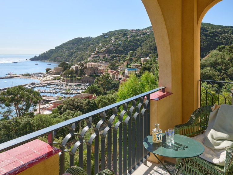 Villa for Sale in Theoule Sur Mer, Cannes Area 11