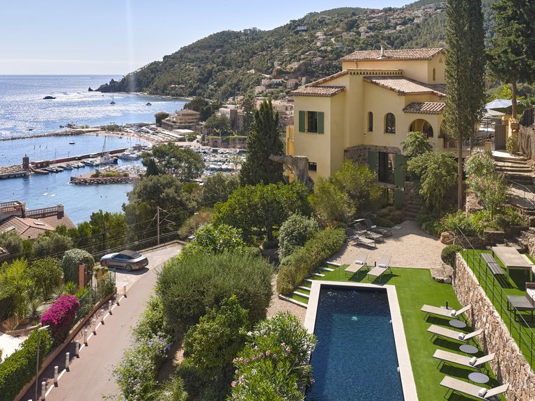 Villa for Sale in Theoule Sur Mer, Cannes Area 5