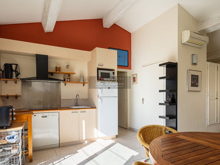 Villa for Sale in Gordes, The Luberon / Vaucluse 14