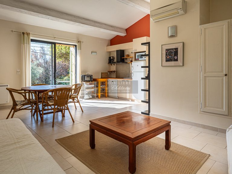 Villa for Sale in Gordes, The Luberon / Vaucluse 15