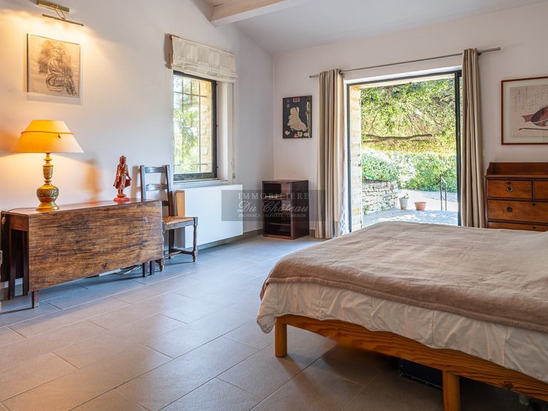 Villa for Sale in Gordes, The Luberon / Vaucluse 7