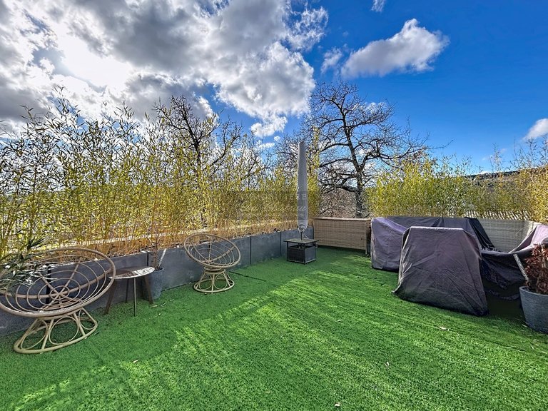 Villa for Sale in Gordes, The Luberon / Vaucluse 13
