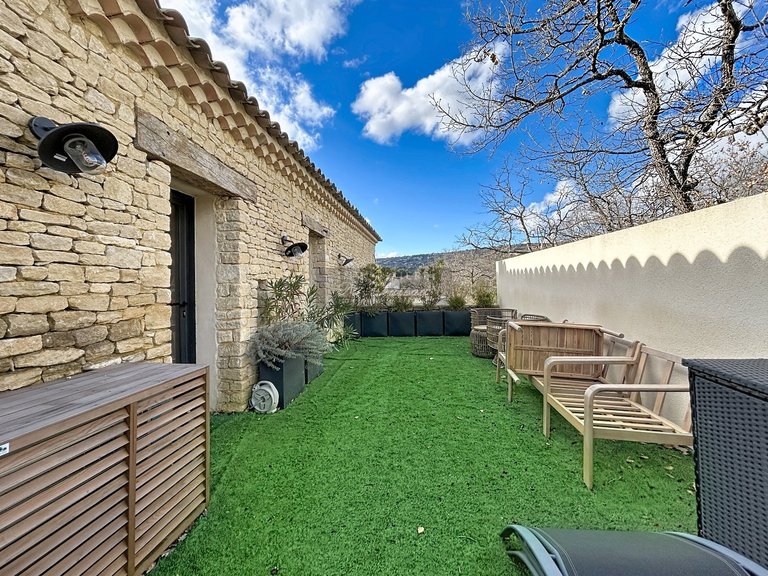 Villa for Sale in Gordes, The Luberon / Vaucluse 14