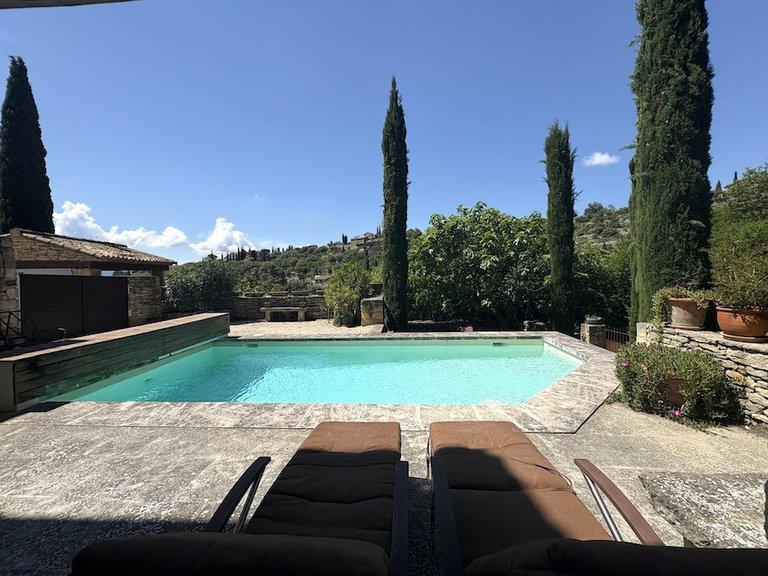 Villa for Sale in Gordes, The Luberon / Vaucluse 3