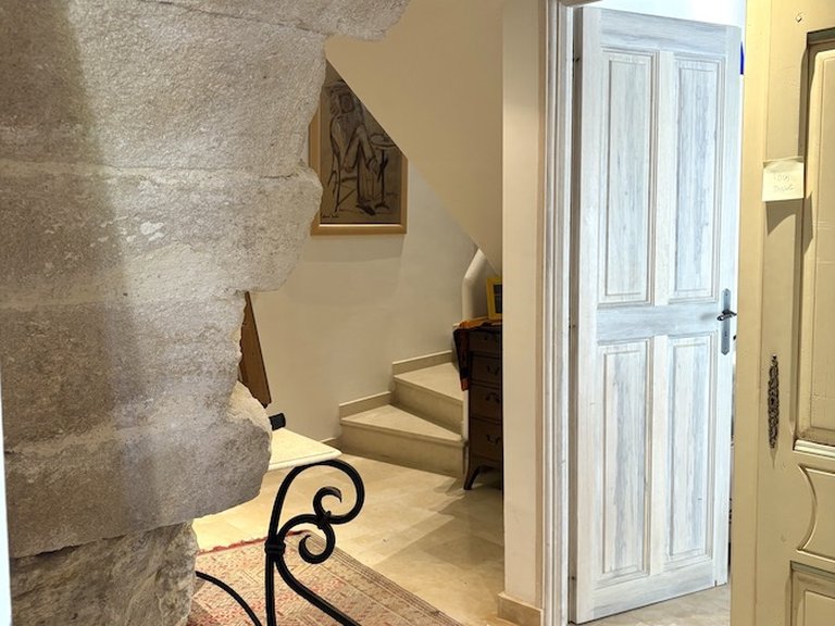 Villa for Sale in Gordes, The Luberon / Vaucluse 13