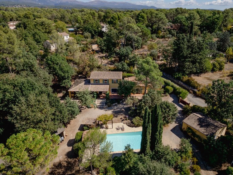 Villa for Sale in Fayence, Var Countryside (fayence, Lorgues, Cotignac) 1