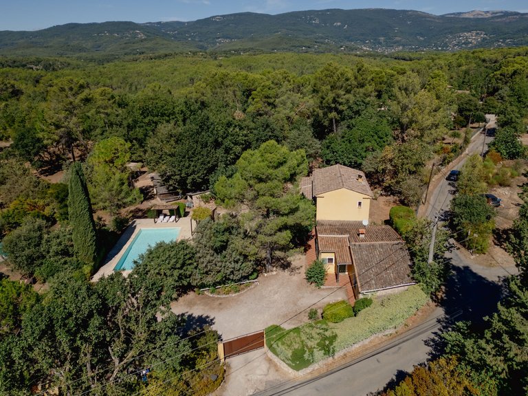 Villa for Sale in Fayence, Var Countryside (fayence, Lorgues, Cotignac) 9