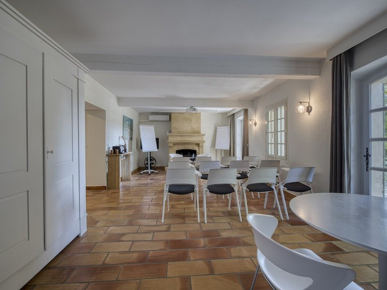 Villa for Sale in Vacqueyras, Avignon And North Provence 11