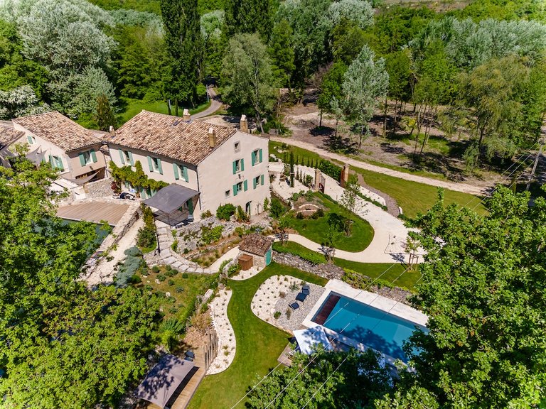 Villa for Sale in Grignan, Avignon And North Provence 1