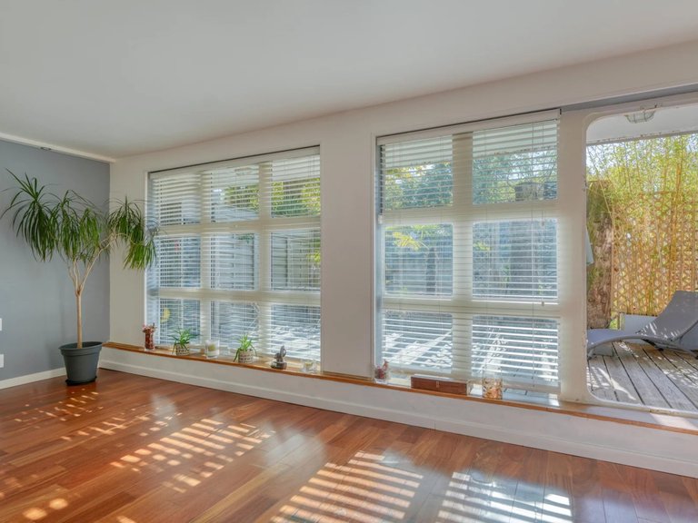 Apartment for Sale in Neuilly Sur Seine, Paris Suburbs 2