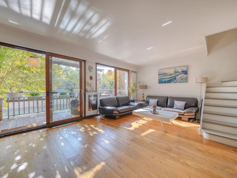 Apartment for Sale in Neuilly Sur Seine, Paris Suburbs 5