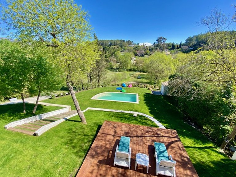 Villa for Sale in Valbonne, Mougins, Valbonne, Grasse Area 2