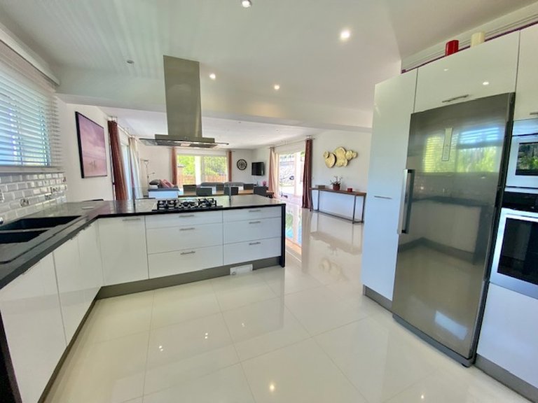 Villa for Sale in Valbonne, Mougins, Valbonne, Grasse Area 9