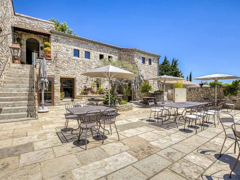 Villa for Sale in Grignan, Avignon And North Provence 6