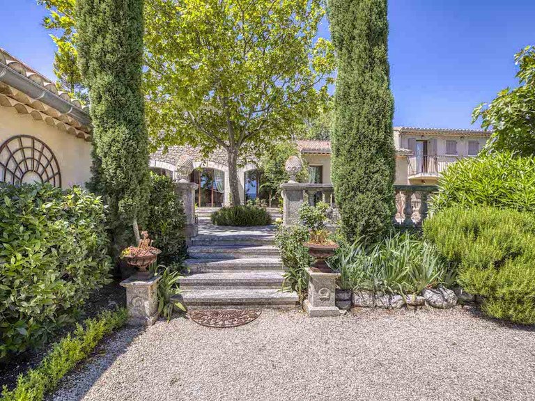 Villa for Sale in Grignan, Avignon And North Provence 12