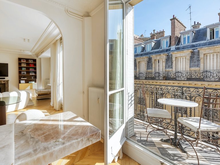 Apartment for Sale in 16th (trocadéro - Etoile - Passy), Golden Triangle - Trocadéro (8th - 16th) 6