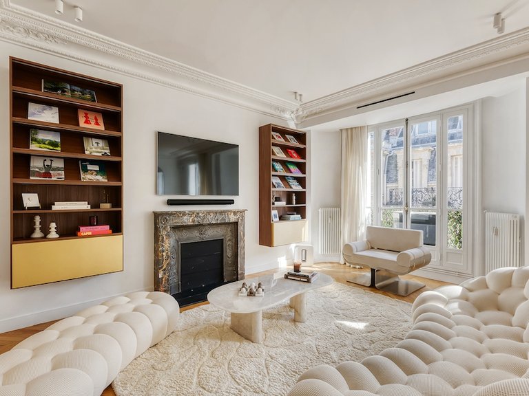 Apartment for Sale in 16th (trocadéro - Etoile - Passy), Golden Triangle - Trocadéro (8th - 16th) 7