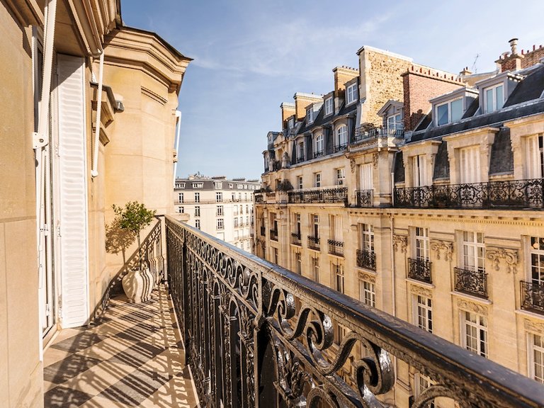 Apartment for Sale in 16th (trocadéro - Etoile - Passy), Golden Triangle - Trocadéro (8th - 16th) 15