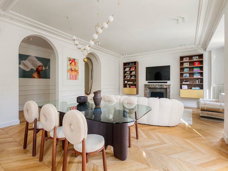 Apartment for Sale in 16th (trocadéro - Etoile - Passy), Golden Triangle - Trocadéro (8th - 16th) 10