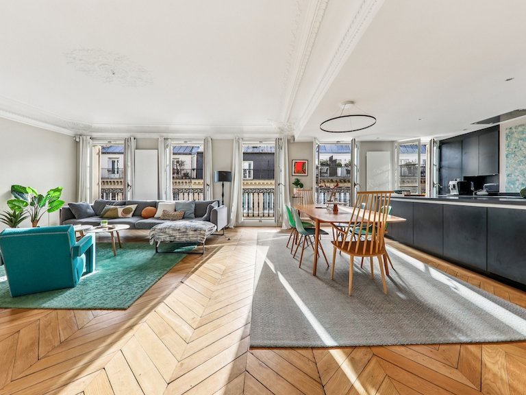 Apartment for Sale in 8th (golden Triangle - Parc Monceau), Golden Triangle - Trocadéro (8th - 16th) 1
