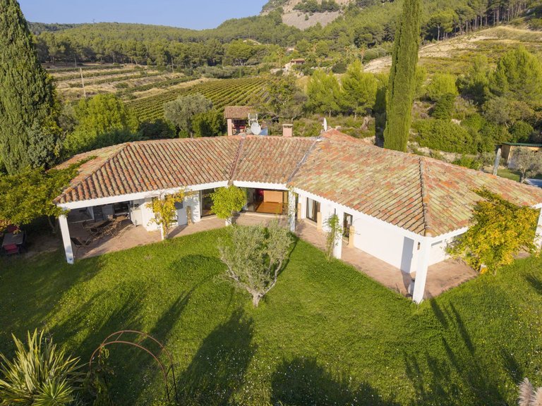 Villa for Sale in Cassis, Provence Coast (cassis To Cavalaire) 2