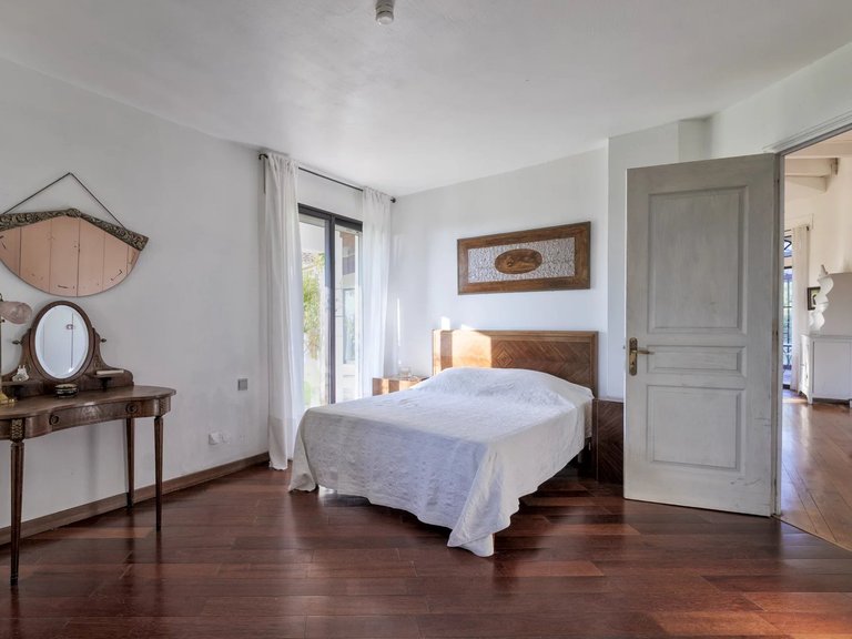 Villa for Sale in Cassis, Provence Coast (cassis To Cavalaire) 12