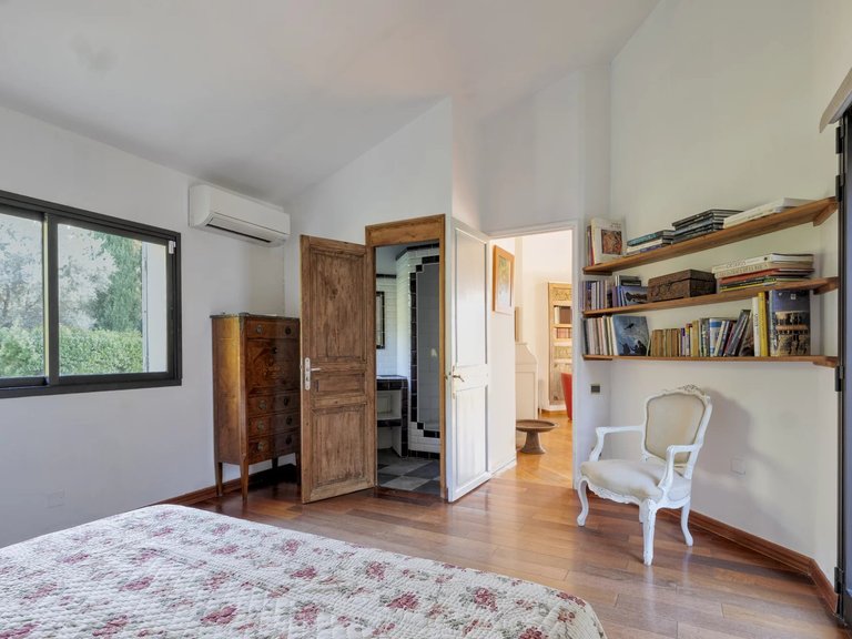 Villa for Sale in Cassis, Provence Coast (cassis To Cavalaire) 14
