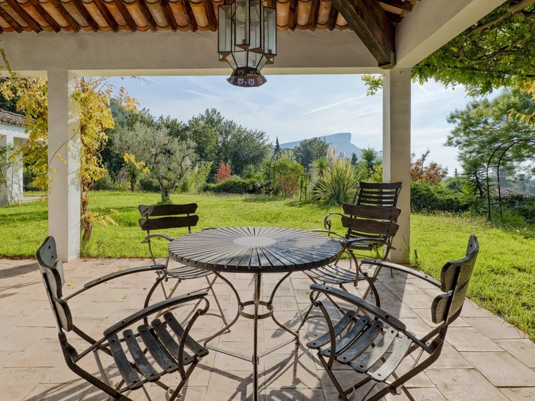 Villa for Sale in Cassis, Provence Coast (cassis To Cavalaire) 3
