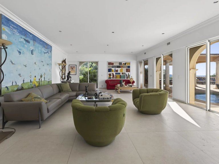 Villa for Sale in La Ciotat, Provence Coast (cassis To Cavalaire) 1