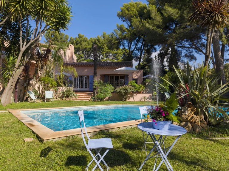 Villa for Sale in La Ciotat, Provence Coast (cassis To Cavalaire) 1