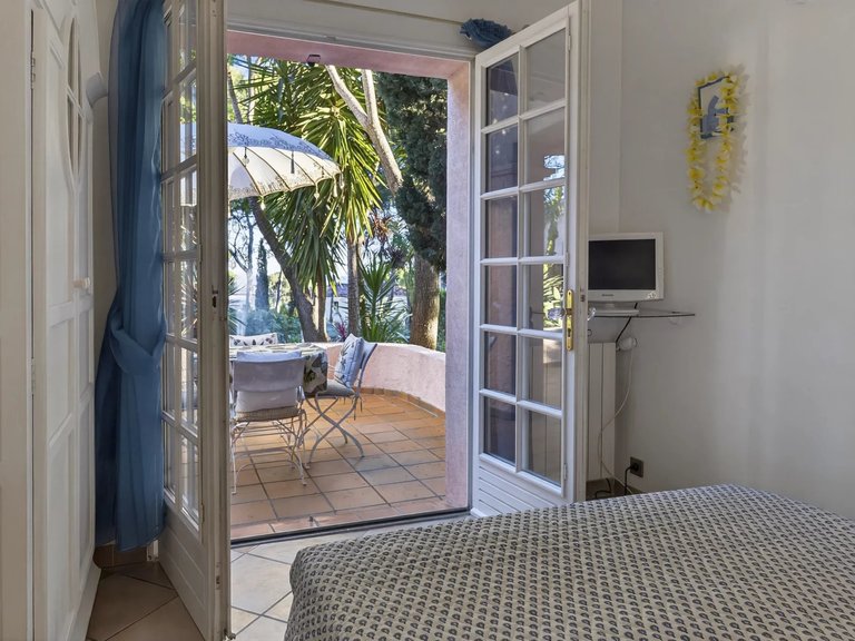 Villa for Sale in La Ciotat, Provence Coast (cassis To Cavalaire) 11