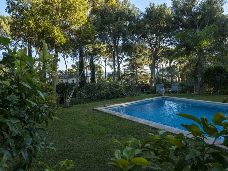 Villa for Sale in La Ciotat, Provence Coast (cassis To Cavalaire) 16