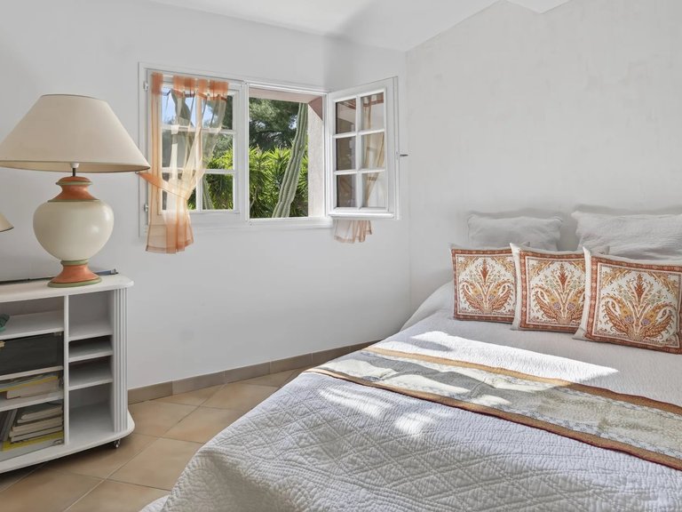 Villa for Sale in La Ciotat, Provence Coast (cassis To Cavalaire) 8