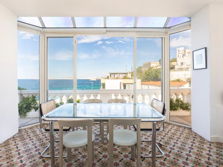 Villa for Sale in Marseille, Marseille & Cote Bleu 3