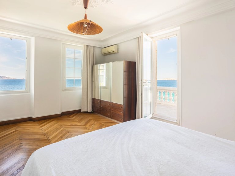 Villa for Sale in Marseille, Marseille & Cote Bleu 5