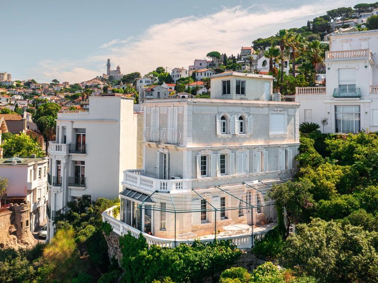 Villa for Sale in Marseille, Marseille & Cote Bleu 12