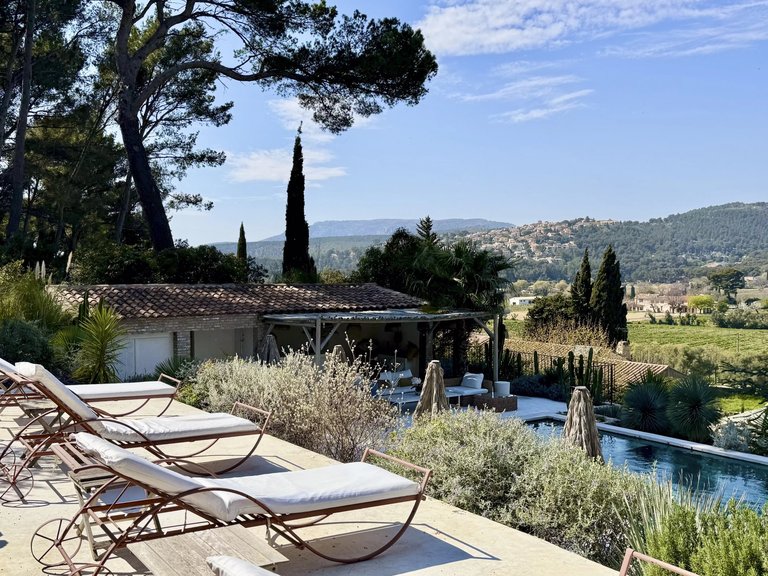 Villa for Sale in Cassis, Provence Coast (cassis To Cavalaire) 2