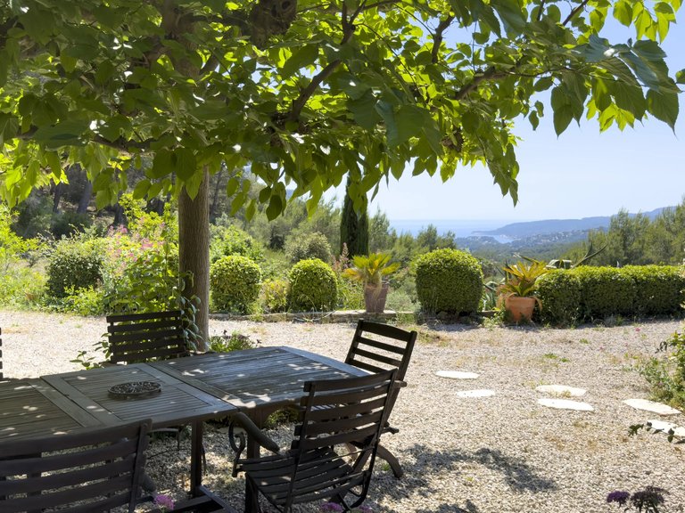 Villa for Sale in Cassis, Provence Coast (cassis To Cavalaire) 2