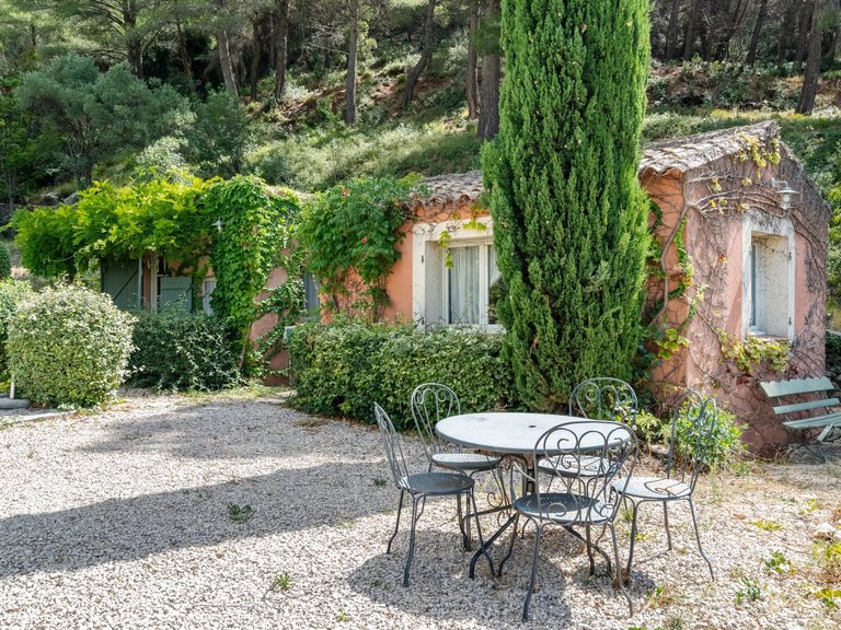 Villa for Sale in Cassis, Provence Coast (cassis To Cavalaire) 12