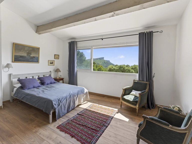 Villa for Sale in Cassis, Provence Coast (cassis To Cavalaire) 15