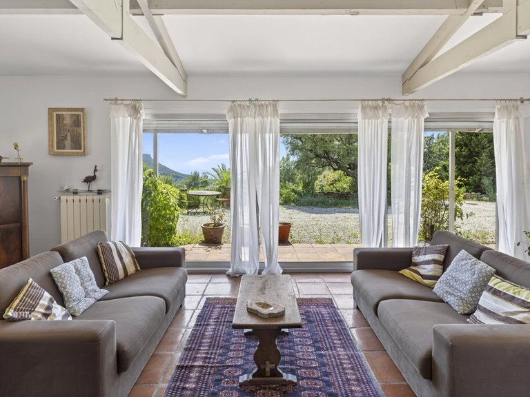 Villa for Sale in Cassis, Provence Coast (cassis To Cavalaire) 17