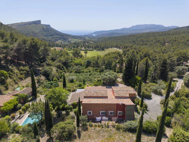 Villa for Sale in Cassis, Provence Coast (cassis To Cavalaire) 3