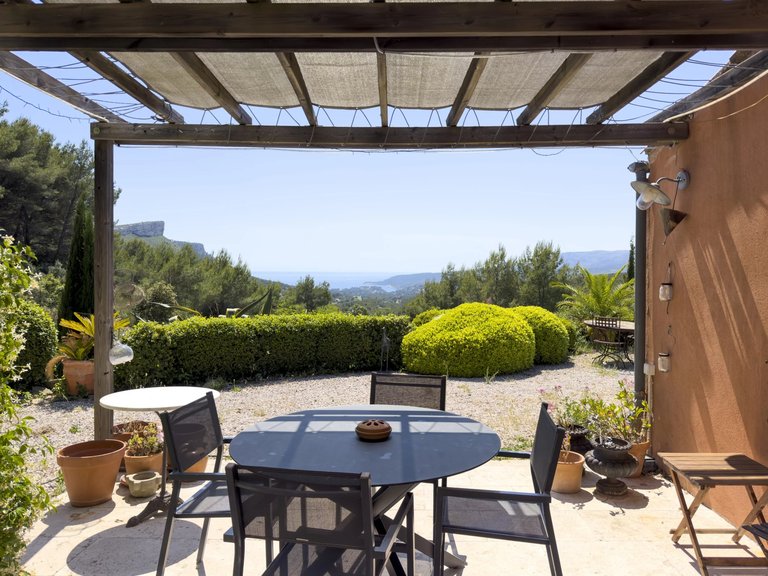 Villa for Sale in Cassis, Provence Coast (cassis To Cavalaire) 6