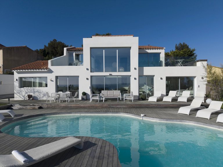 Villa for Sale in Cassis, Provence Coast (cassis To Cavalaire) 1