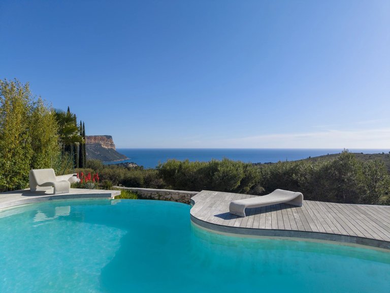 Villa for Sale in Cassis, Provence Coast (cassis To Cavalaire) 9