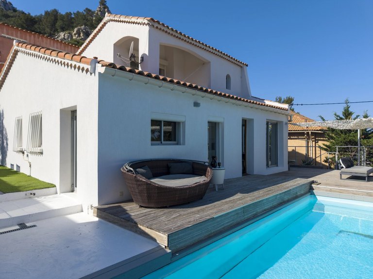 Villa for Sale in Marseille, Marseille & Cote Bleu 1