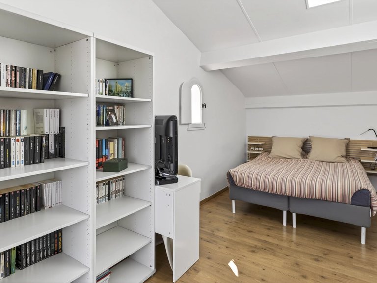 Villa for Sale in Marseille, Marseille & Cote Bleu 17
