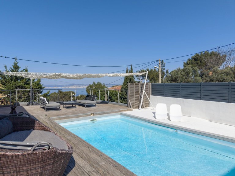Villa for Sale in Marseille, Marseille & Cote Bleu 5
