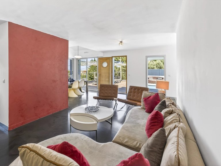 Villa for Sale in Marseille, Marseille & Cote Bleu 10