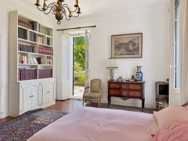 Villa for Sale in St Cyr Sur Mer, Provence Coast (cassis To Cavalaire) 12